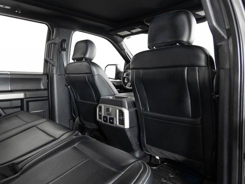 Used 2019 Ford F150 Lariat w/ Equipment Group 502A Luxury image 21