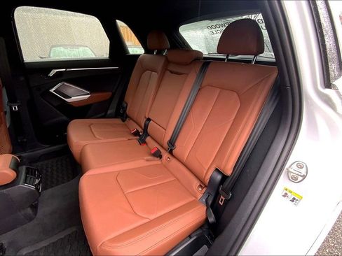 Certified 2024 Audi Q3 2.0T Premium Plus image 21