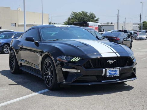 Used 2022 Ford Mustang GT Premium RWD image 3