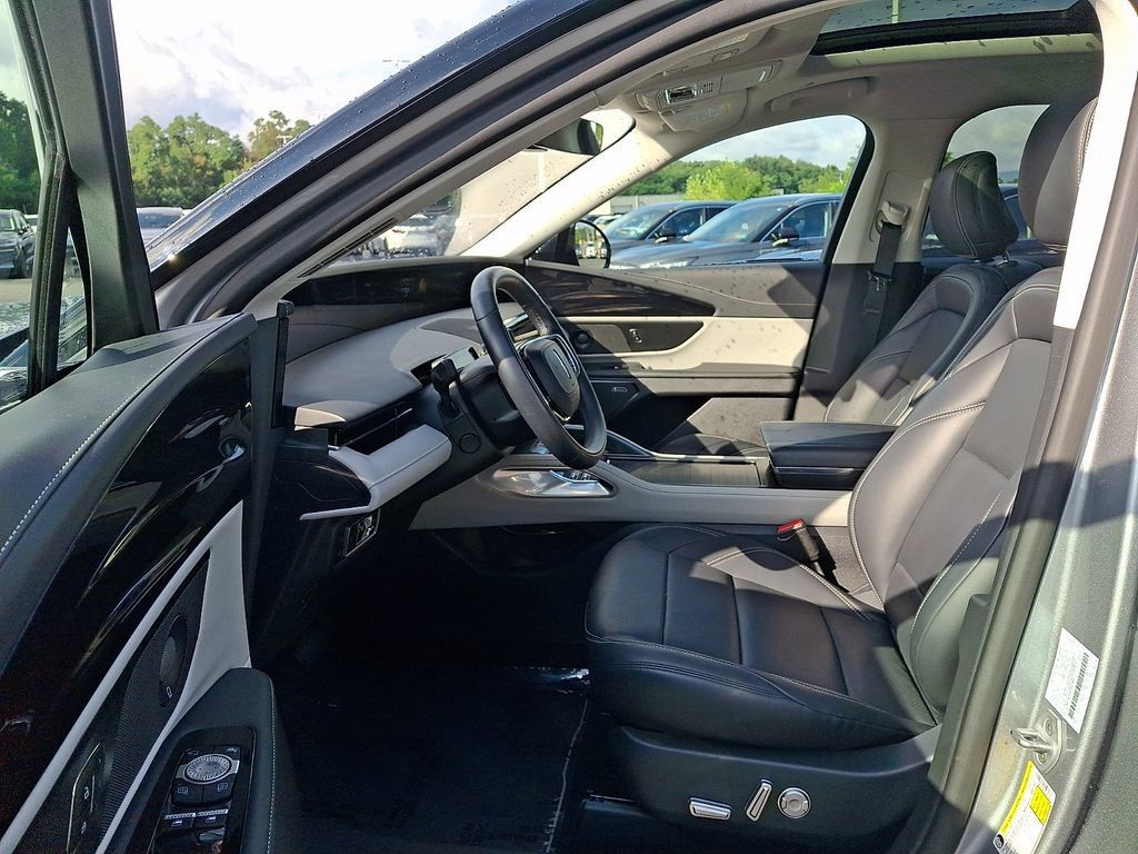Certified 2025 Lincoln Nautilus Premier w/ Equipment Group 102A AWD/4WD image 13