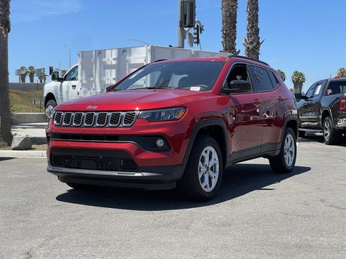 New 2025 Jeep Compass Latitude image 1