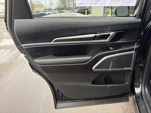 Certified 2024 Kia Telluride S w/ S Sunroof Package image 19