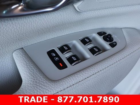 Used 2018 Volvo S90 T5 Momentum w/ Convenience Package image 10