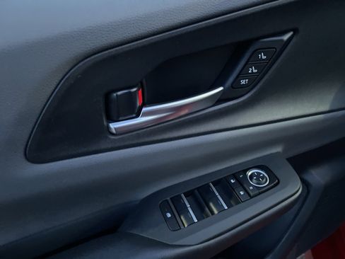 Used 2024 Toyota Prius Limited image 17