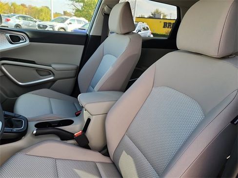 New 2025 Kia Soul LX w/ LX Technology Package image 13