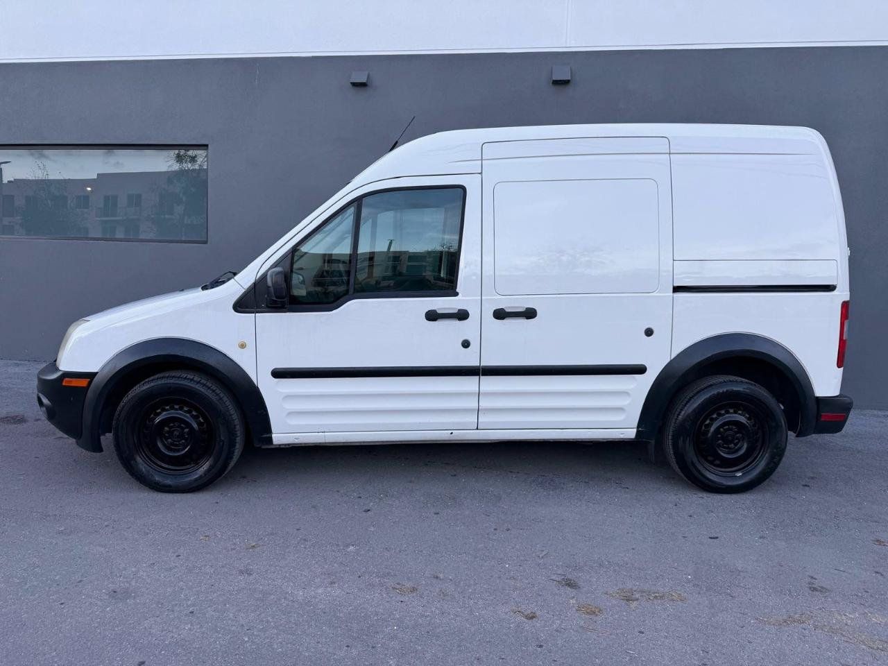 Used 2013 Ford Transit Connect XL FWD image 4