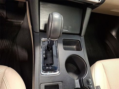 Used 2018 Subaru Outback 2.5i Limited image 15