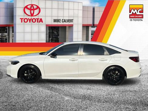 Used 2025 Honda Civic Sport image 10