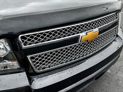 Used 2010 Chevrolet Avalanche LTZ AWD/4WD image 34