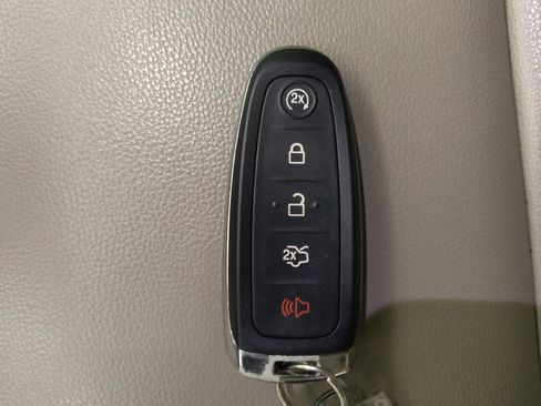 Used 2019 Ford Escape SEL AWD/4WD image 32