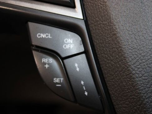 Used 2020 Ford Fusion SE image 36