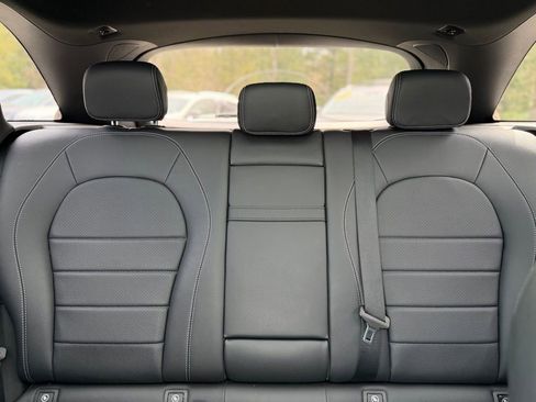 Used 2021 Mercedes-Benz GLC 300 4MATIC image 15