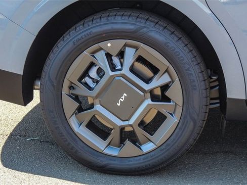 New 2026 Kia Carnival EX image 11