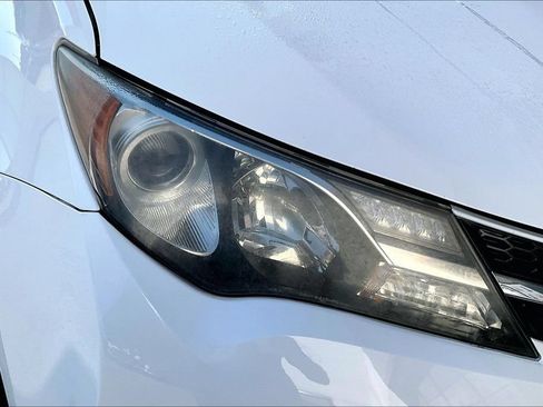 Used 2013 Toyota RAV4 XLE FWD image 31