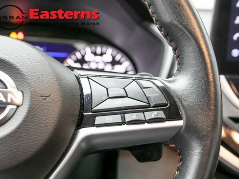Used 2023 Nissan Altima 2.5 SR AWD/4WD image 16