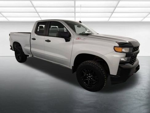 Used 2019 Chevrolet Silverado 1500 Custom Trail Boss w/ Custom Convenience Package image 9