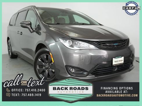 Used 2019 Chrysler Pacifica Limited w/ Advanced Safetytec Group image 1