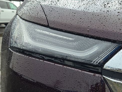 Used 2023 Chevrolet Traverse LT image 15