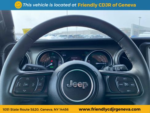 Used 2023 Jeep Wrangler Unlimited w/ Cold Weather Group image 13