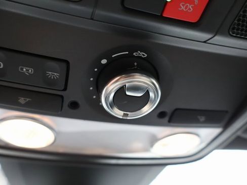 Used 2021 Volkswagen Passat 2.0T R-Line image 24