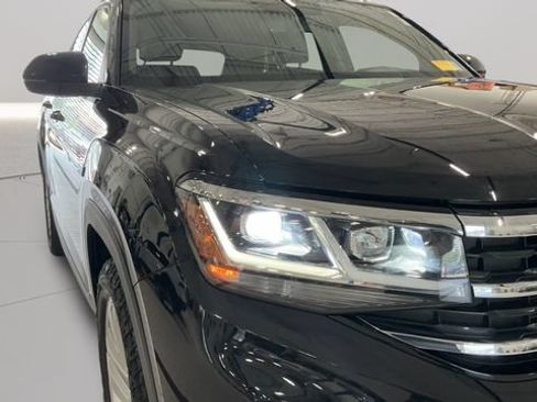 Used 2022 Volkswagen Atlas Cross Sport SE AWD/4WD image 40