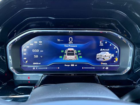 Certified 2025 Chevrolet Silverado 1500 LT AWD/4WD image 40