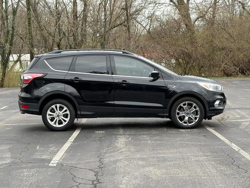 Used 2018 Ford Escape SE w/ SE Sync 3 Package image 9