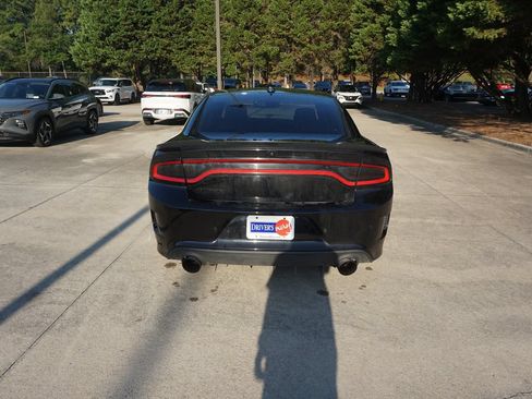 Used 2018 Dodge Charger R/T Scat Pack w/ Dynamics Package RWD image 21