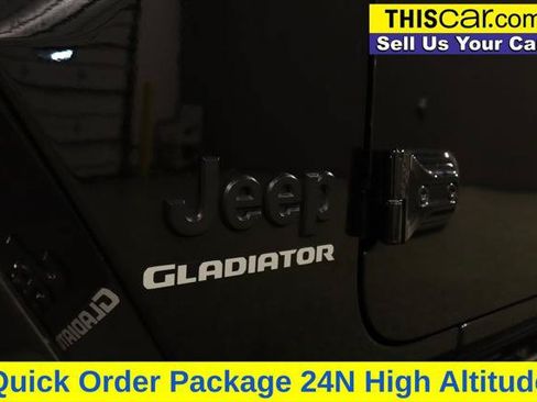 Used 2022 Jeep Gladiator Overland AWD/4WD image 12
