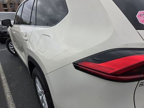 Used 2024 Toyota Grand Highlander XLE image 5