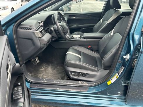 Used 2025 Toyota Camry SE FWD image 7