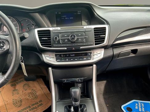 Used 2015 Honda Accord Sport image 9
