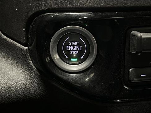 Used 2022 Chevrolet Silverado 1500 RST image 22