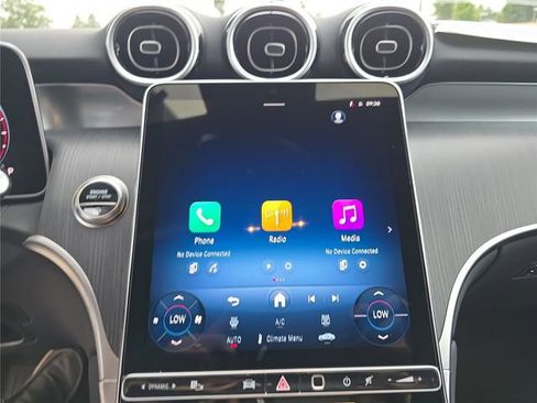 New 2026 Mercedes-Benz GLC 300 4MATIC image 29