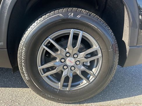 Used 2025 GMC Acadia Elevation image 33