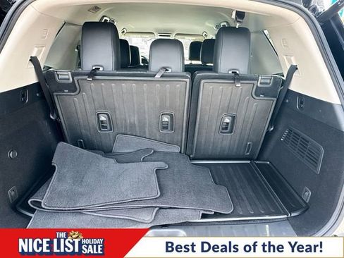 Used 2024 Nissan Pathfinder SL w/ Black Appearance Package image 26