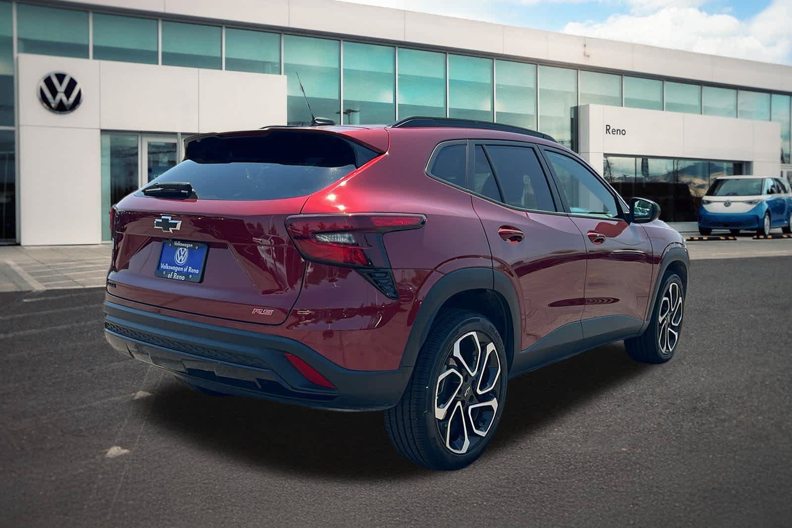 Used 2025 Chevrolet Trax RS w/ Driver Confidence Package FWD image 5