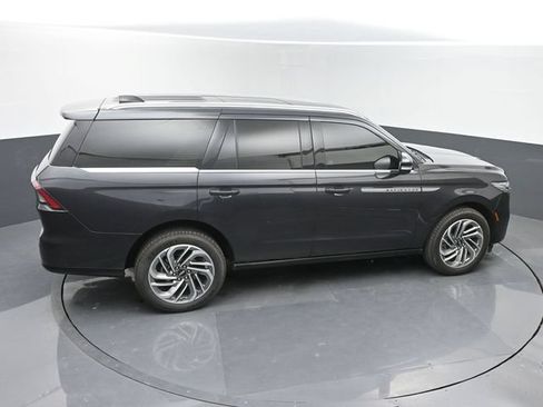 Used 2025 Lincoln Navigator Reserve AWD/4WD image 40