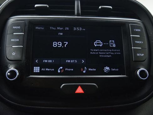 Used 2023 Kia Soul LX w/ LX Technology Package FWD image 16