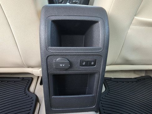 Used 2013 Volkswagen Jetta SE FWD image 32