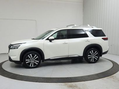 Used 2024 Nissan Pathfinder Platinum