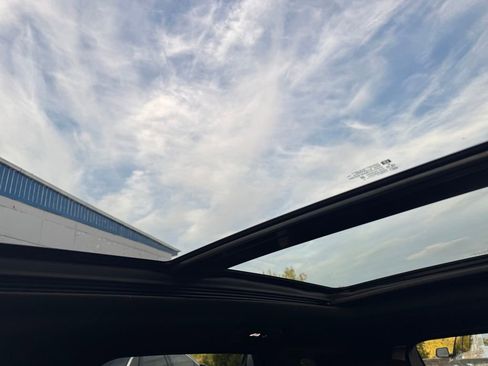 Used 2022 Cadillac XT5 Premium Luxury w/ Technology Package image 23