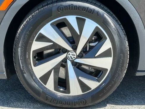 Used 2024 Volkswagen ID.4 2WD image 25