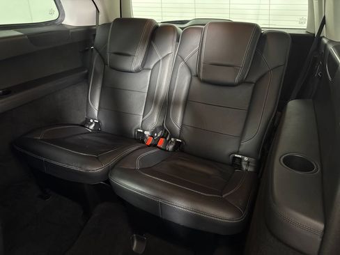 Used 2013 Mercedes-Benz GL 550 4MATIC image 13
