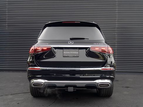 Used 2025 Mercedes-Benz Maybach GLS 600 4MATIC image 29