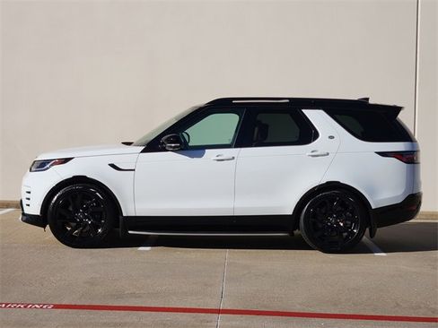 Used 2024 Land Rover Discovery Dynamic SE image 4