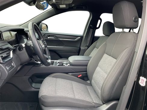 Used 2025 GMC Acadia Elevation image 24