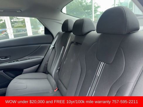 Used 2024 Hyundai Elantra SEL w/ Convenience Package FWD image 18
