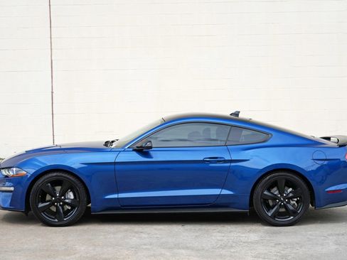Used 2022 Ford Mustang Coupe w/ Black Accent Package RWD image 34