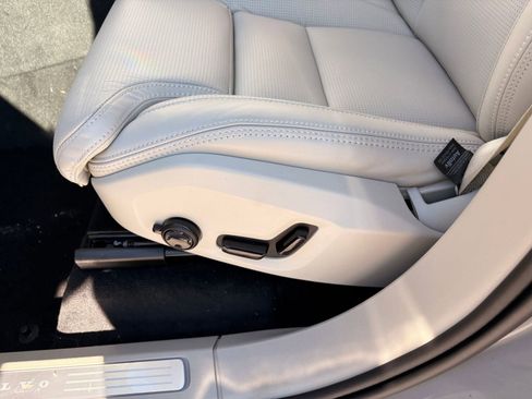 New 2026 Volvo XC90 B6 Ultra image 14